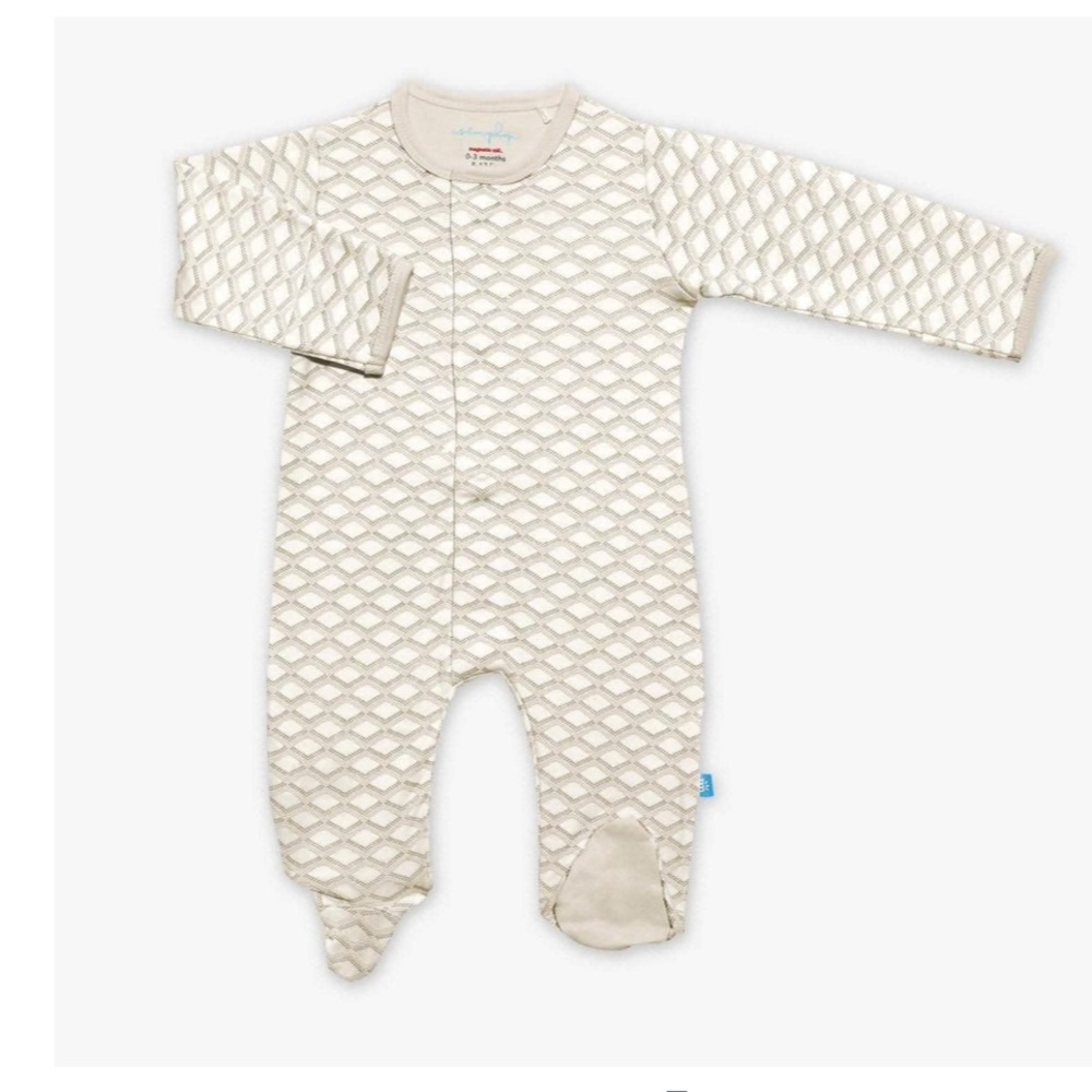 Simply Magnetic Me Gray Pompidou Footie